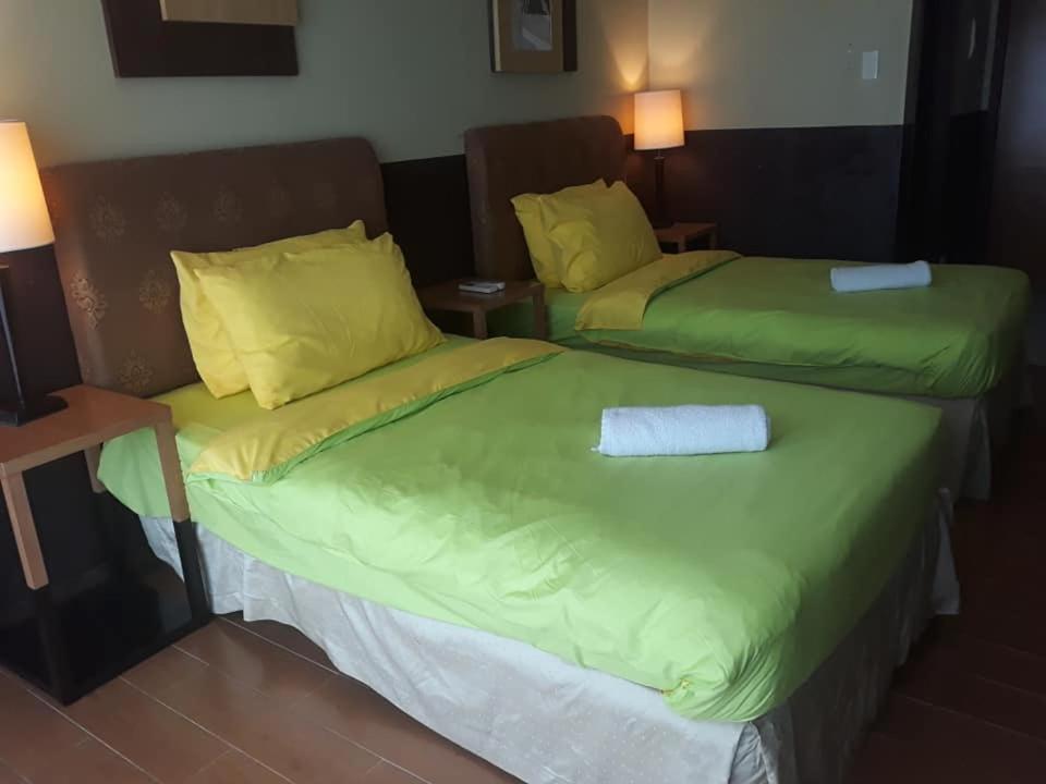 One Tagaytay Place Private Residences Tagaytay City Exterior photo