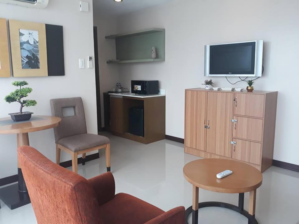 One Tagaytay Place Private Residences Tagaytay City Exterior photo